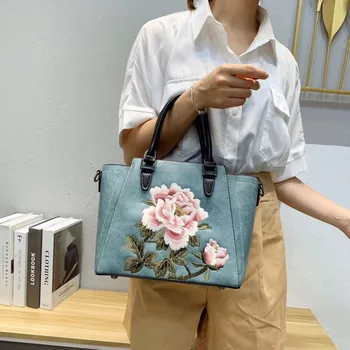 Новая женская кожаная сумка через плечо с винтажной вышивкой 2023 года, большая вместительная сумка через плечо, сумки в китайском стиле с цветами в стиле ретро